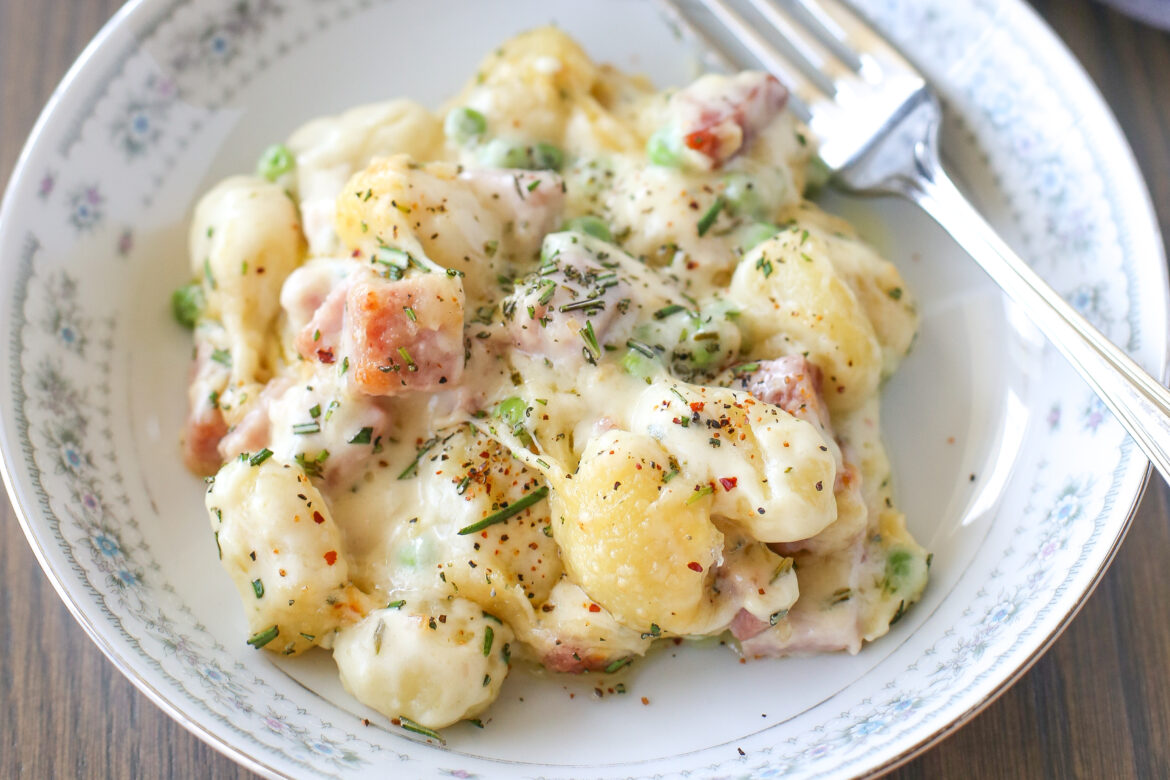 Creamy Gnocchi with Ham and Peas